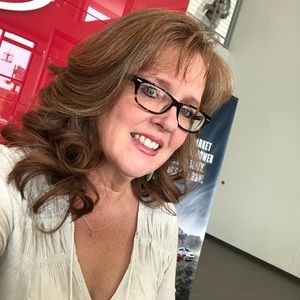 Meet your Posher, Ann rachel